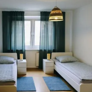 Riesige 3 Am Grünauer Welle Mit Balkon Apartment
